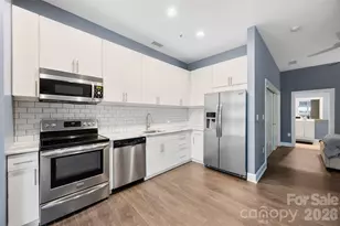 333 W Trade St, Charlotte, NC 28202 - Photo 9