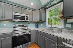 110 Wyoming Dr, Sylva, NC 28779 - Photo 7