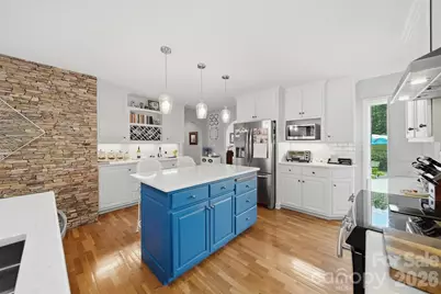 3650 Foxboro Lane NE, Hickory, NC 28601 - Photo 17