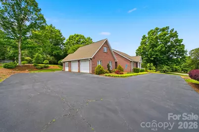 3650 Foxboro Lane NE, Hickory, NC 28601 - Photo 41