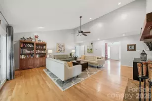 3650 Foxboro Ln NE, Hickory, NC 28601 - Photo 25