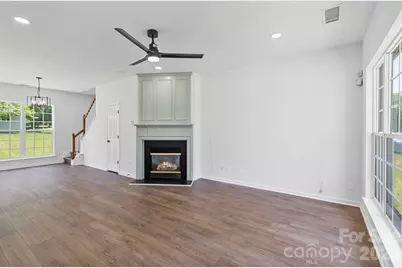 10410 Roundleaf Drive, Charlotte, NC 28213 - Photo 11