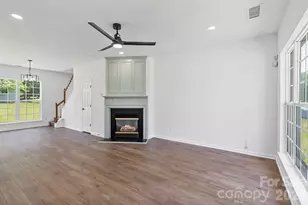 10410 Roundleaf Dr, Charlotte, NC 28213 - Photo 11