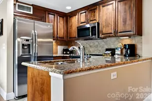 404 Bowling Park Rd, Asheville, NC 28803 - Photo 15