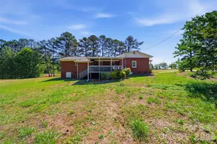 1935 Lowrys Hwy, Chester, SC 29706 - Photo 17
