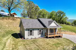 373 Barefoot Rdg, Clyde, NC 28721 - Photo 3