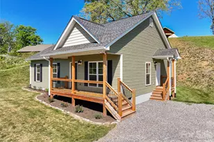 373 Barefoot Rdg, Clyde, NC 28721 - Photo 1