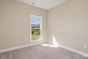 373 Barefoot Rdg, Clyde, NC 28721 - Photo 25