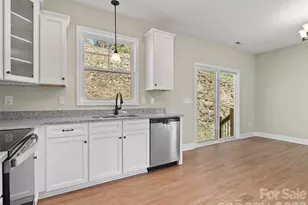 373 Barefoot Rdg, Clyde, NC 28721 - Photo 15