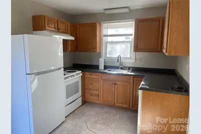 634 23rd Avenue NE, Hickory, NC 28601 - Photo 7
