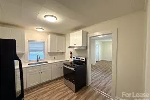 1907 E Elm St, Gastonia, NC 28054 - Photo 5