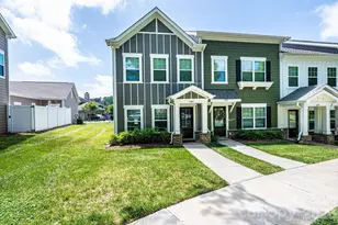 1809 Edgewater Dr NW, Conover, NC 28613 - Photo 1