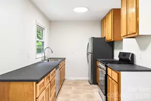 34 Wolfe Cove Rd, Asheville, NC 28804 - Photo 23