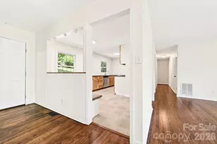 34 Wolfe Cove Rd, Asheville, NC 28804 - Photo 11