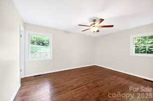 34 Wolfe Cove Rd, Asheville, NC 28804 - Photo 17