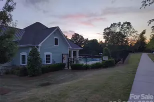3206 Cheyney Park Dr, Charlotte, NC 28269 - Photo 37