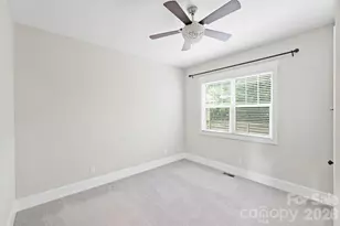 3030 Attaberry Dr, Charlotte, NC 28205 - Photo 19