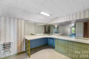 207 W Main St, Maiden, NC 28650 - Photo 27