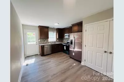 519 N 1st Avenue, Maiden, NC 28650 - Photo 5