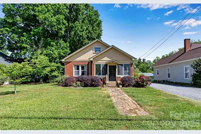 220 W 8th Street, Newton, NC 28658 - Photo 7