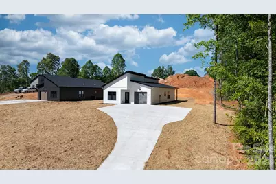 921 Overlook Drive SW #5, Lenoir, NC 28645 - Photo 29