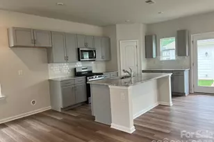9018 Ramsford Ct, Charlotte, NC 28227 - Photo 3