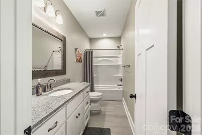 646 13th Avenue Place NW, Hickory, NC 28601 - Photo 17