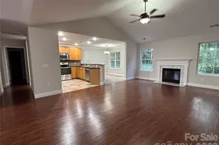 450 Glencrest Dr, Lowesville, NC 28164 - Photo 9