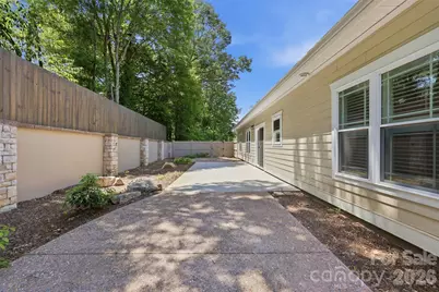 2109 6th Street NW, Hickory, NC 28601 - Photo 41