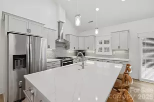 2109 6th St NW, Hickory, NC 28601 - Photo 17