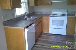 496 23rd Ave Dr NE, Hickory, NC 28601 - Photo 5