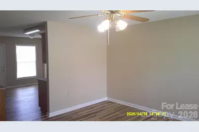 496 23rd Avenue Drive NE, Hickory, NC 28601 - Photo 3
