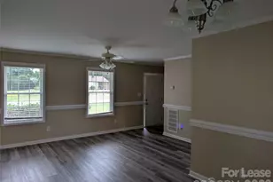 421 West Ave W, Troutman, NC 28166 - Photo 5