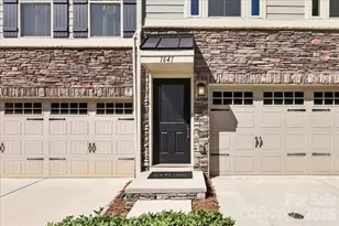 1641 Bark Branch Ln, Charlotte, NC 28205 - Photo 3