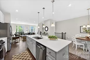 1641 Bark Branch Ln, Charlotte, NC 28205 - Photo 15