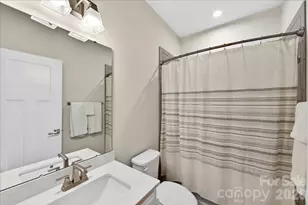 1641 Bark Branch Ln, Charlotte, NC 28205 - Photo 29