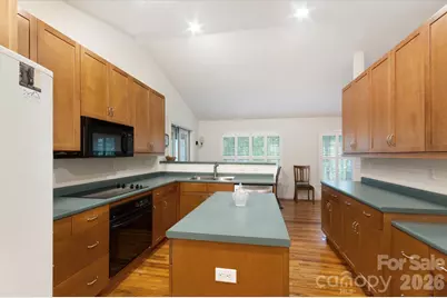 108 BridgetteÂ loop Road, Hendersonville, NC 28791 - Photo 3