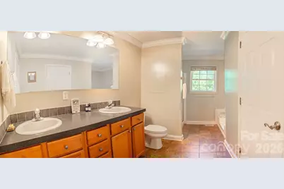 206 Courtland Place, Asheville, NC 28801 - Photo 11