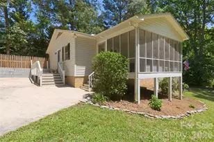 609 Davis St, Lancaster, SC 29720 - Photo 3