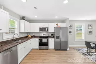 600 W 8th St, Kannapolis, NC 28081 - Photo 9