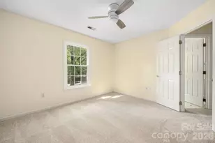5217 Fairvista Dr, Charlotte, NC 28269 - Photo 29