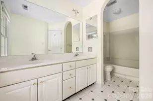 5217 Fairvista Dr, Charlotte, NC 28269 - Photo 33