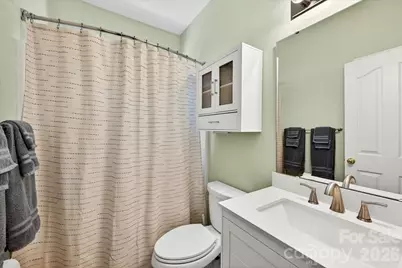 16046 Stuarts Draft Court, Charlotte, NC 28278 - Photo 23