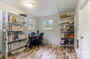 132 E Whisperwood Cir, Hendersonville, NC 28791 - Photo 21