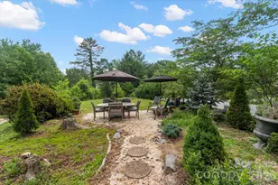 132 E Whisperwood Cir, Hendersonville, NC 28791 - Photo 5