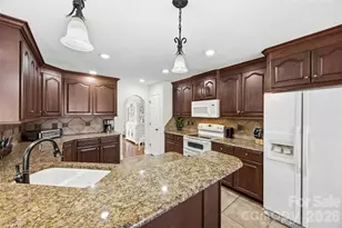 220 Landry Dr, Kings Mountain, NC 28086 - Photo 7