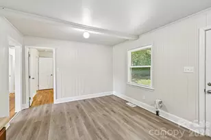 3935 Crestridge Dr, Charlotte, NC 28217 - Photo 15