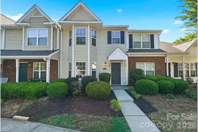 687 Rock Lake Glen, Fort Mill, SC 29715 - Photo 3