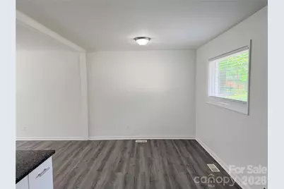 9209 Edgevale Drive, Charlotte, NC 28216 - Photo 9