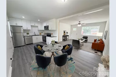 9209 Edgevale Drive, Charlotte, NC 28216 - Photo 7